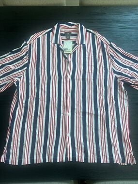 H&M Men’s Red, Navy & White Vertical Stripe Button-Down Shirt